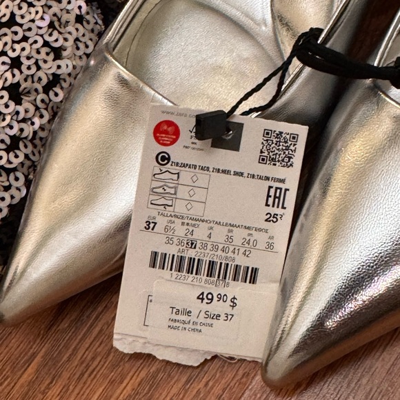 Zara Silver Heels with Pointed Toe and Stiletto Heel - Brand new with tags - Picture 2 of 6